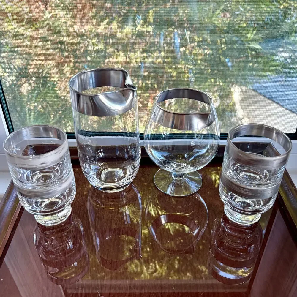 Vintage Dorothy Thorpe Silver Band Cocktail Set Pitcher & Snifter With Tumblers